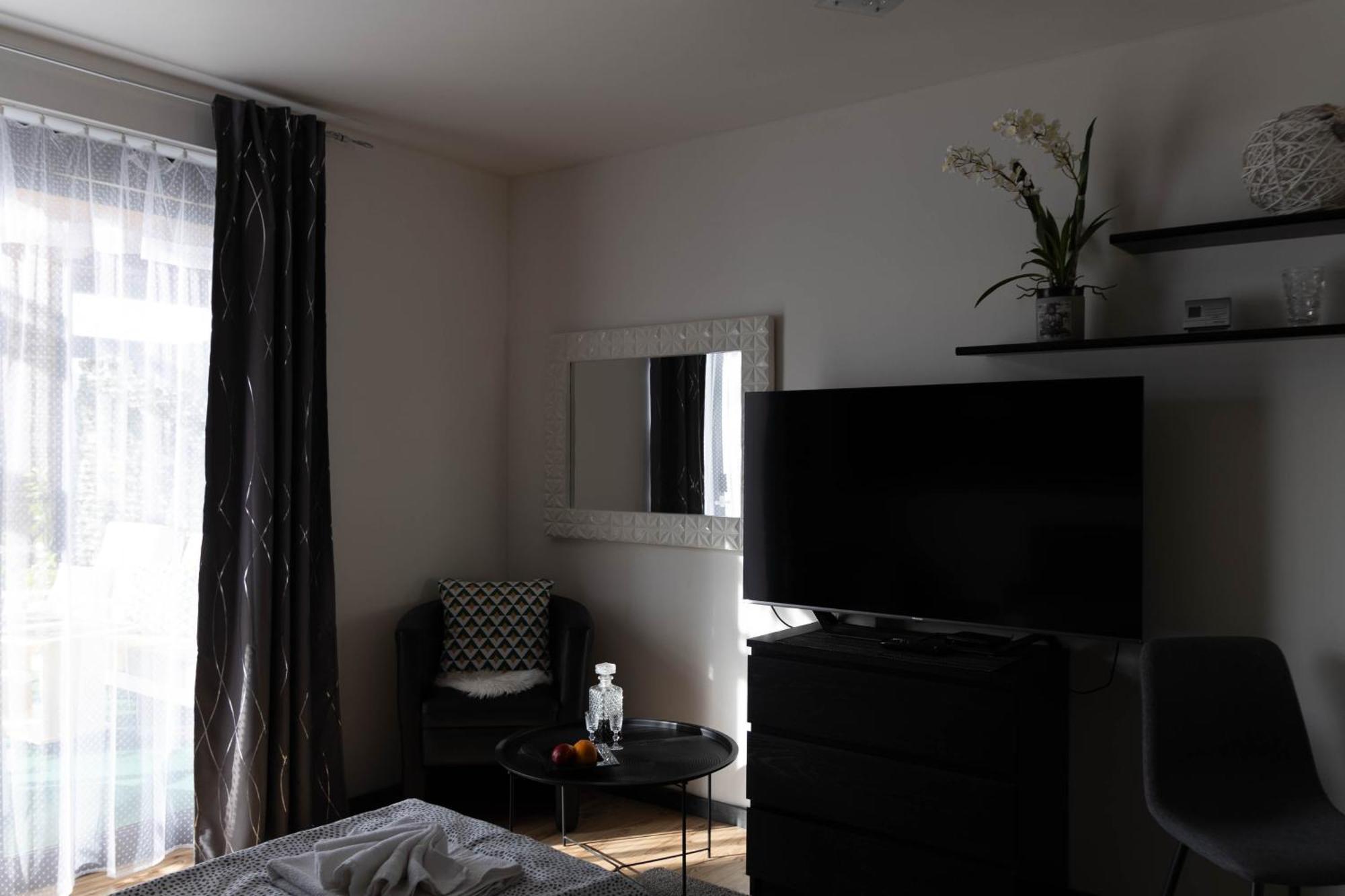 Apartman Navrchu Брезно Экстерьер фото