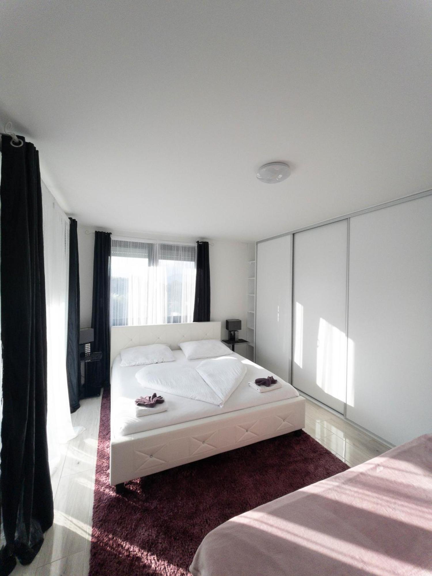 Apartman Navrchu Брезно Экстерьер фото